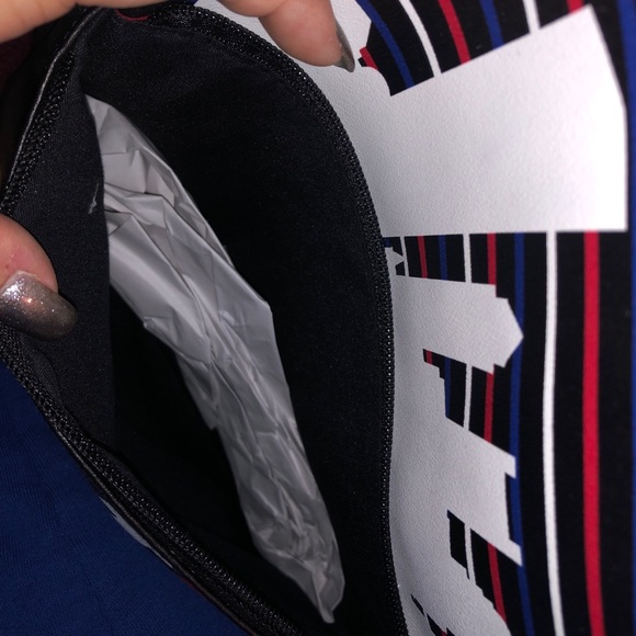 Boston Backpack - Picture 6 of 6